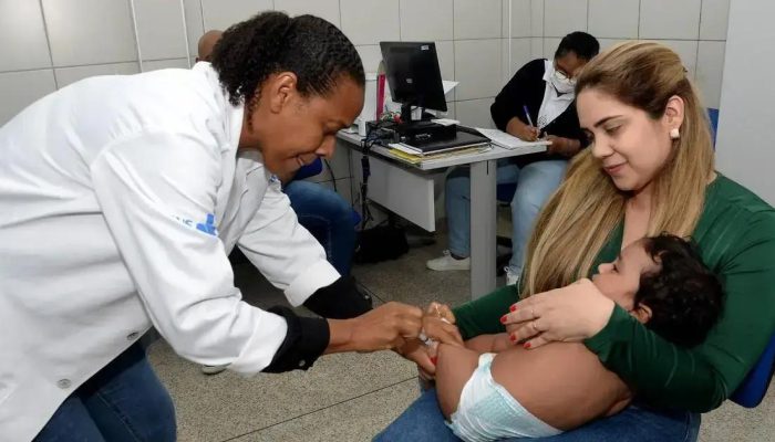 Vacina ACWY chega ao SUS para crianças de 12 meses em Salvador