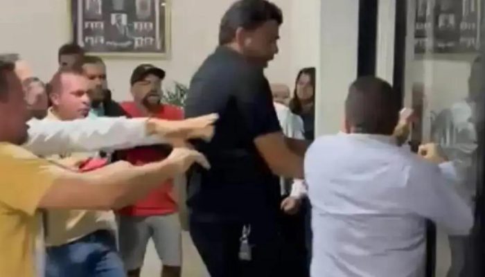 Vereadores de Itatim trocam farpas e quase saem no tapa durante sessão