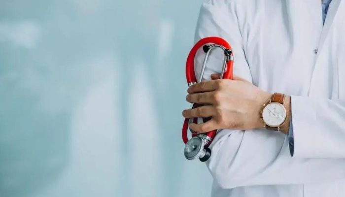 Vice-Presidente da ABEM comenta sobre novo Enamed e fechamento de cursos