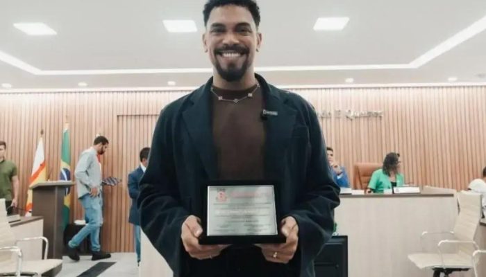 Vinícius Nascimento é homenageado com título de cidadão santoantoniense
