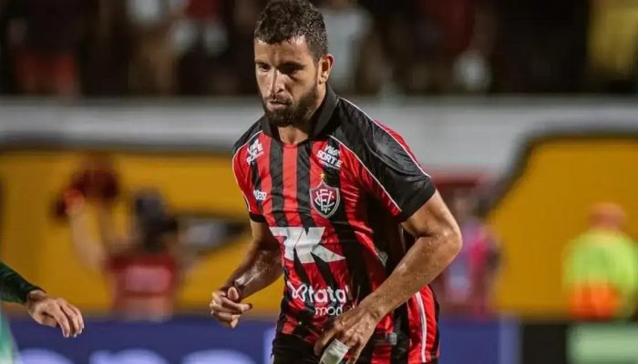 Vitória celebra retorno de Pepê para duelo contra o Juventude na Série A