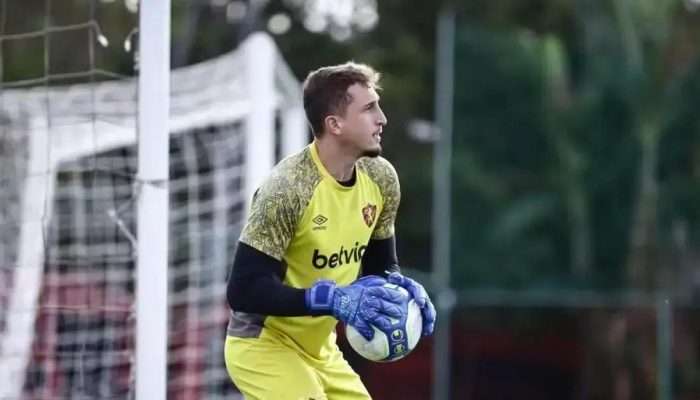Vitória confirma contratação de Thiago Couto do Sport para 2025