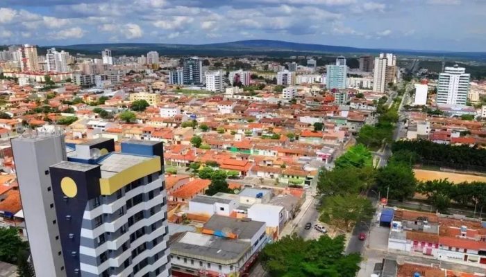 Vitória da Conquista lidera buscas por passagens aéreas na Bahia