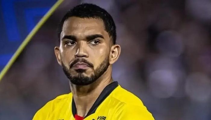 Vitória planeja venda de Lucas Arcanjo no fim do ano, diz Fábio Mota