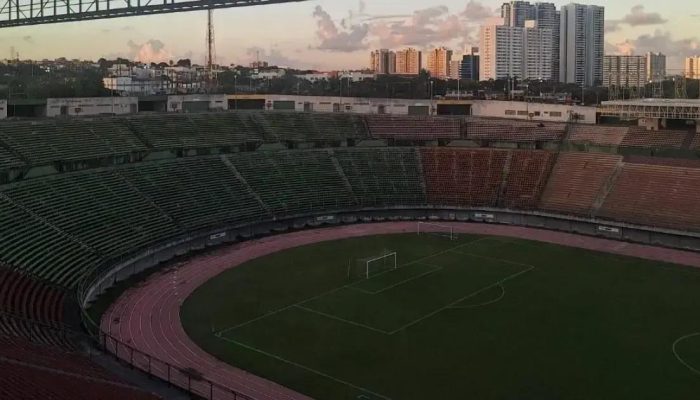 Vitória pode jogar no Estádio de Pituaçu durante as obras da Arena Barradão