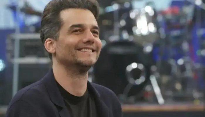 Wagner Moura retorna aos palcos em Salvador com peça de Ibsen.