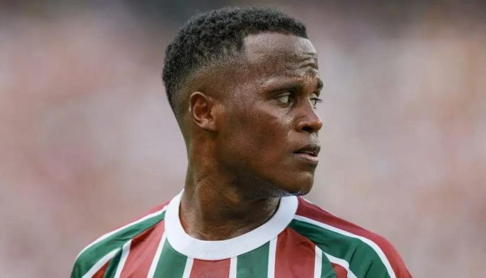 Wolverhampton contrata John Arias do Fluminense por 20 milhões de euros