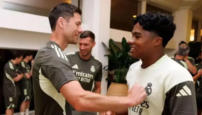 Xabi Alonso destaca Endrick no Real Madrid e pede calma sobre oportunidades